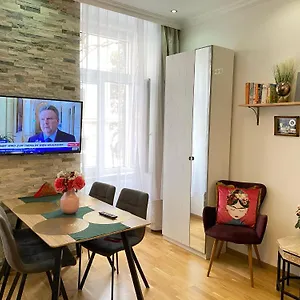 Apartament Inter Vienna-free Garage,near Schoenbrunn Palace, Viena